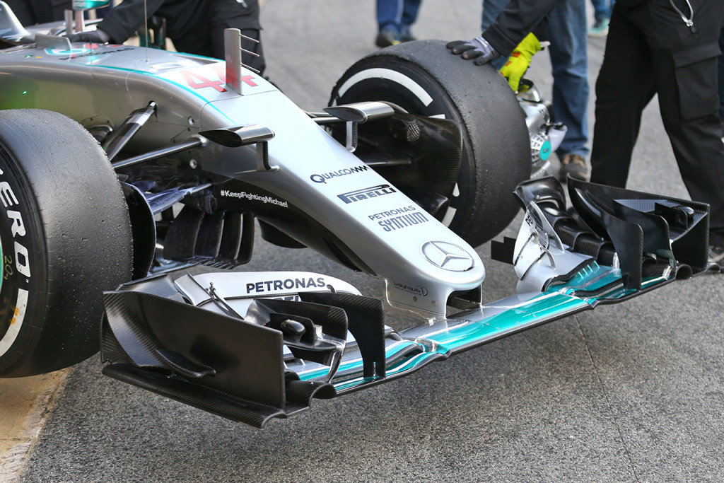 メルセデス、Sダクトノーズ“ブルース”初テスト- F速公式サイト -