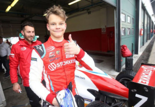 15歳の欧州カート選手権王者 ポール アーロンがメルセデスf1のジュニアドライバープログラムに加入 F1速報公式サイト F1速報