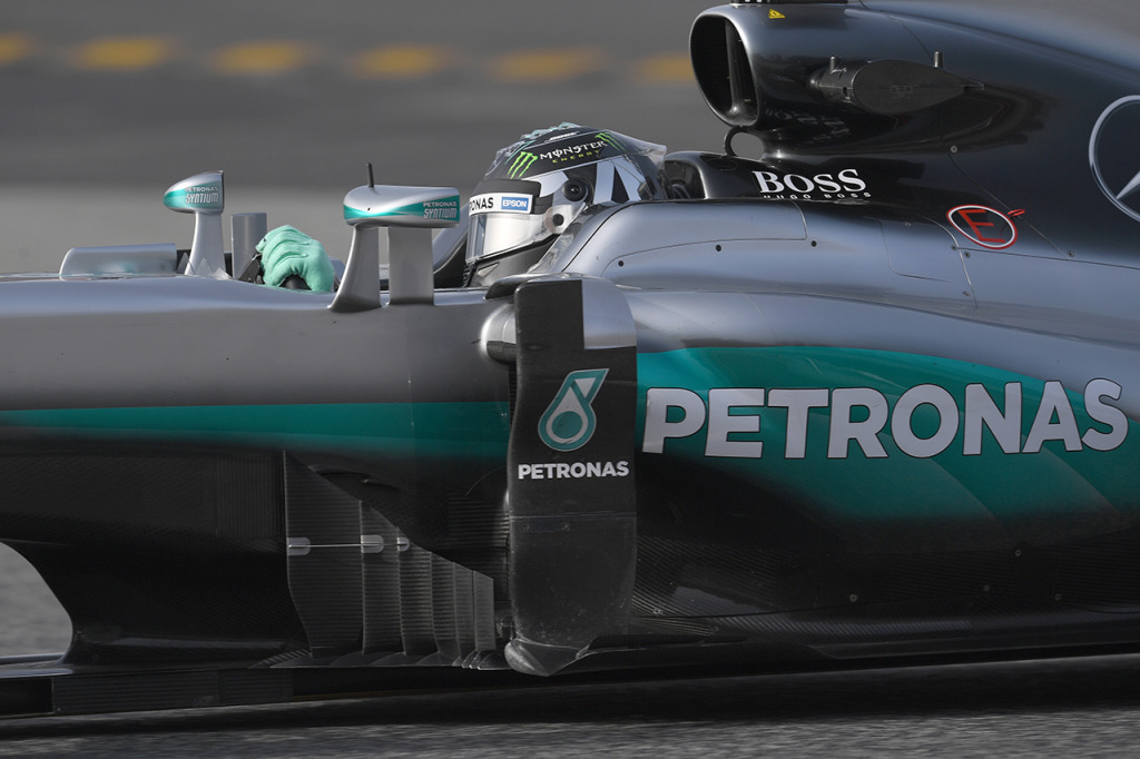 F1メルセデスペトロナスW04 1/18ニコ・ロズベルグ メルセデス・F1 W04 - Wikipedia