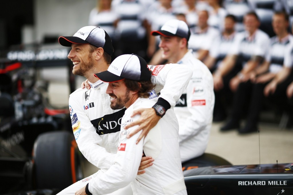 フェラーリ キミライコネン ネームタグ 支給品 レア 日本GP 鈴鹿 鈴鹿F1優勝偉人伝／15＆16】鈴鹿でも印象強烈。ハッキネン