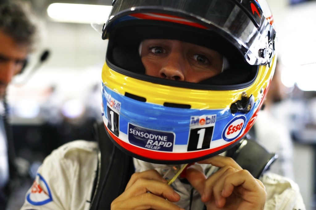 JFC F1 ヘルメット フェルナンド・アロンソ 2003 1/12 51t-krCBFtL._UF350,350_QL80_.jpg