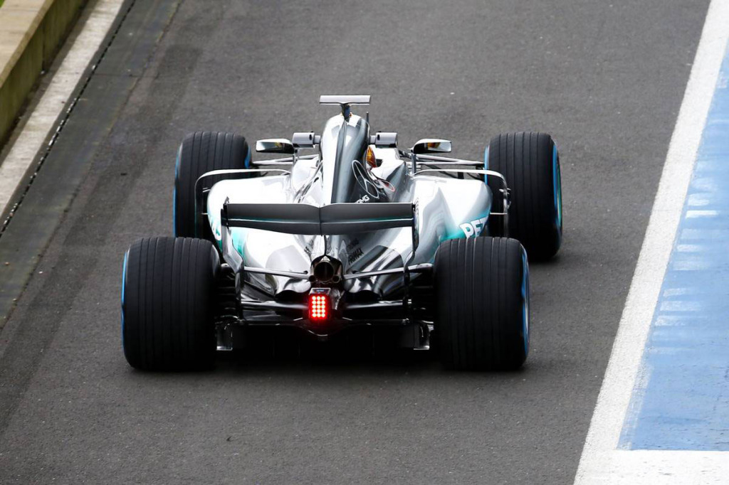 メルセデスF1、2017年型ニューマシン『W08』を発表- F速公式サイト - メルセデスF1、2017年型ニューマシン『W08』を発表- F速公式サイト -