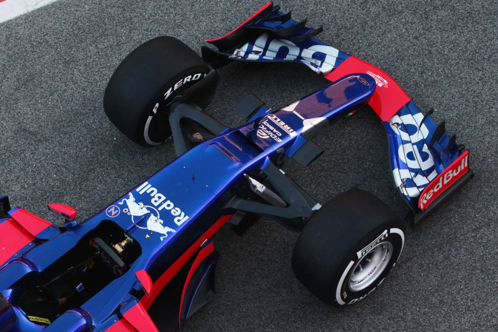 突起のないノーズを採用。トロロッソF1が新車『STR12』を発表- F速公式