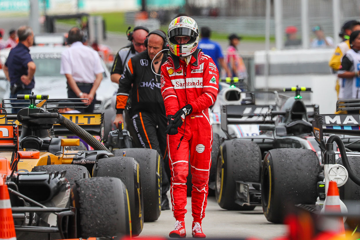 動画 チェッカー後にベッテルとストロールがクラッシュ F1マレーシアgp決勝 F1速報公式サイト 動画 チェッカー後にベッテルとストロールがクラッシュ F1マレーシアgp決勝 F1速報公式サイト