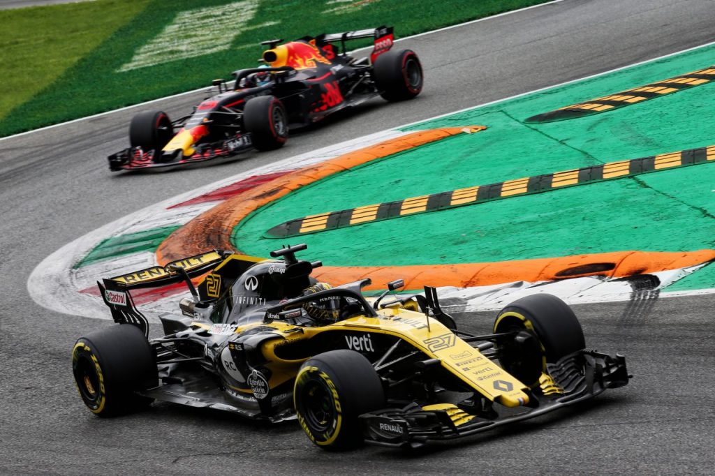 F1ギャラリー】ホンダのロゴ入りレーシングスーツを身にまとった F1ギャラリー】ホンダのロゴ入りレーシングスーツを身にまとった