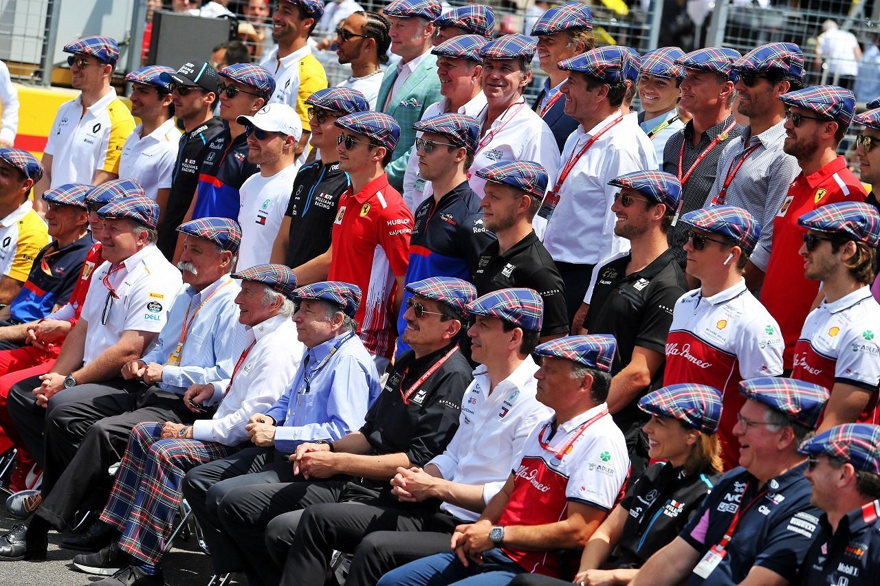 Sns特集f1フランスgp 揃いのハンチング帽でジャッキー スチュワートの80歳を祝福 ポイント失ったリカルドに大勢のファンが激励のメッセージ F1速報公式サイト