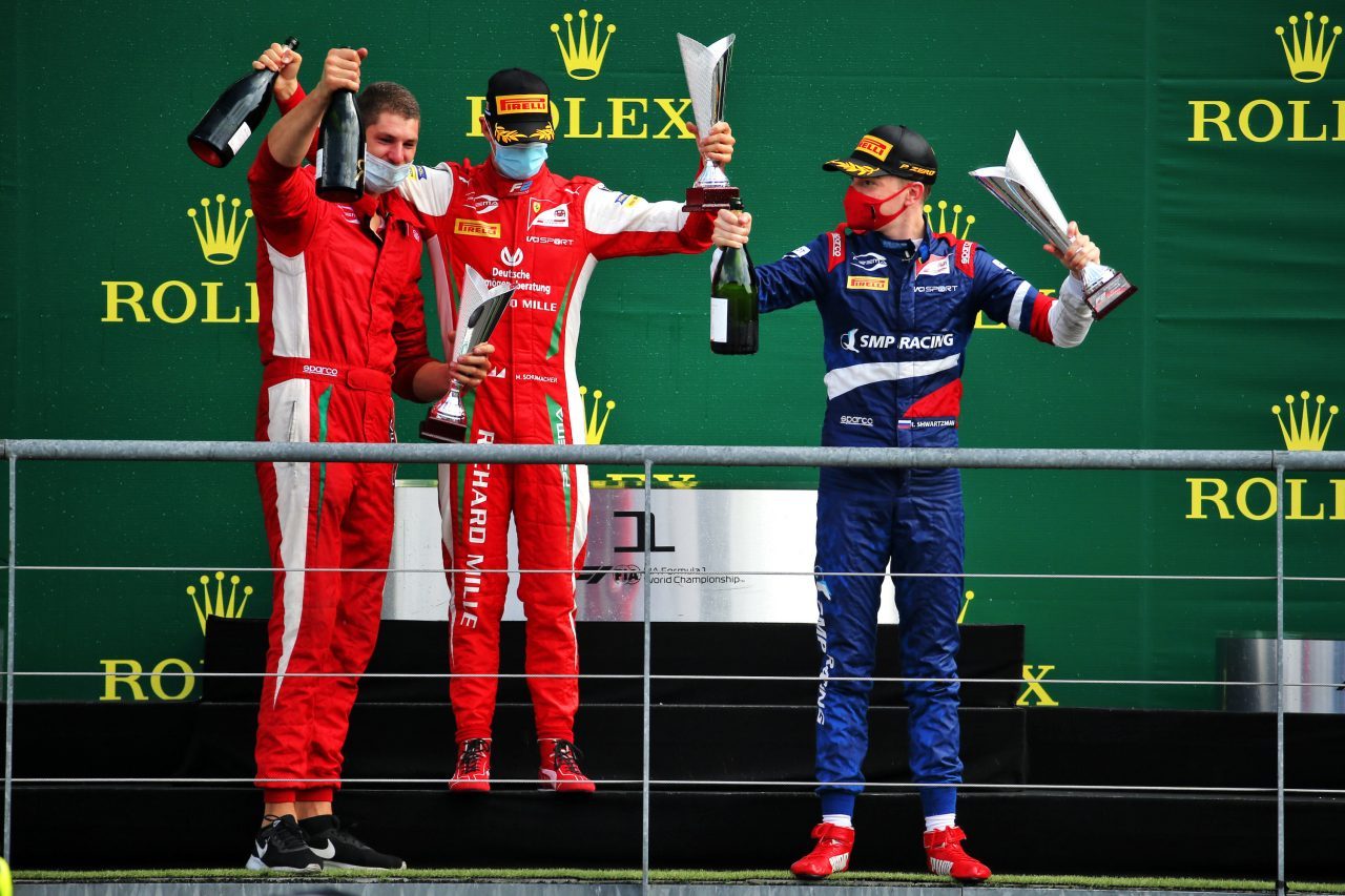 シューマッハーら育成ドライバーのf1昇格について語るフェラーリ代表 判断基準は成績だけではない F1速報公式サイト シューマッハーら育成ドライバーのf1昇格について語るフェラーリ代表 判断基準は成績だけではない F1速報公式サイト