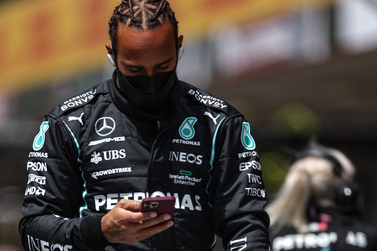 ハミルトンはインスタグラム1投稿で約1100万円 F1ドライバーがsnsで稼ぎ得る金額 F1速報公式サイト ハミルトンはインスタグラム1投稿で約1100万円 F1ドライバーがsnsで稼ぎ得る金額 F1速報公式サイト