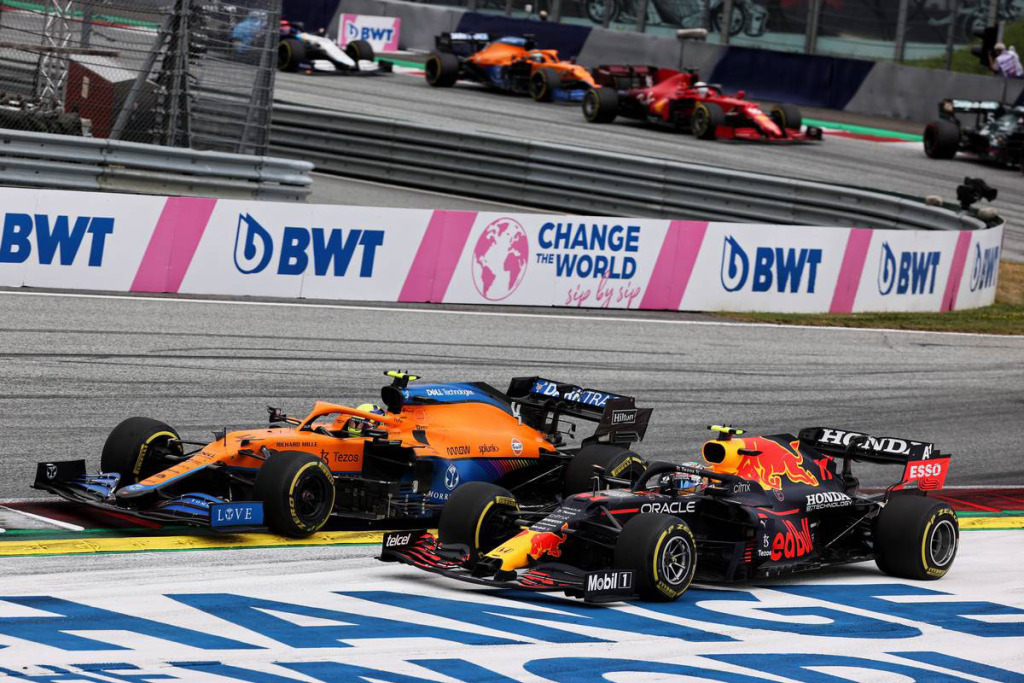 ノリス、今季3度目の表彰台獲得もペナルティに不満「ペレスを押し出