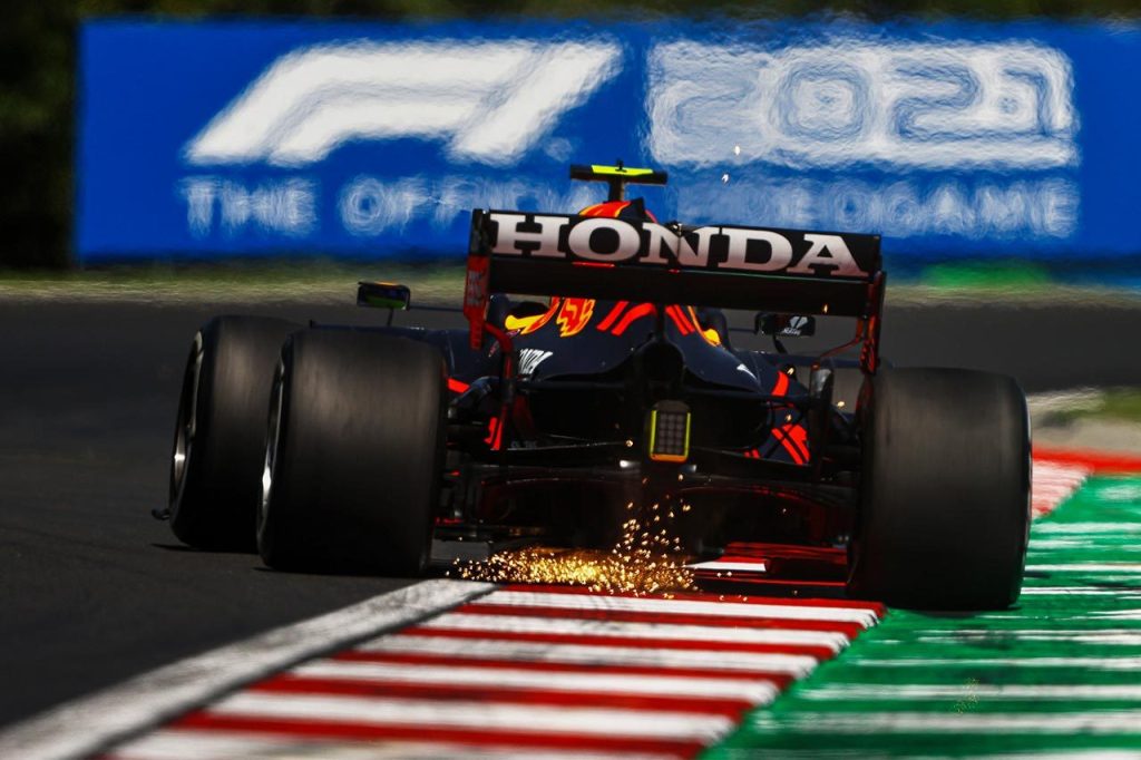 レッドブル・ホンダF1、ホワイト&日本語バージョンのレーシング レッドブル・ホンダF1、ホワイト&日本語バージョンのレーシング
