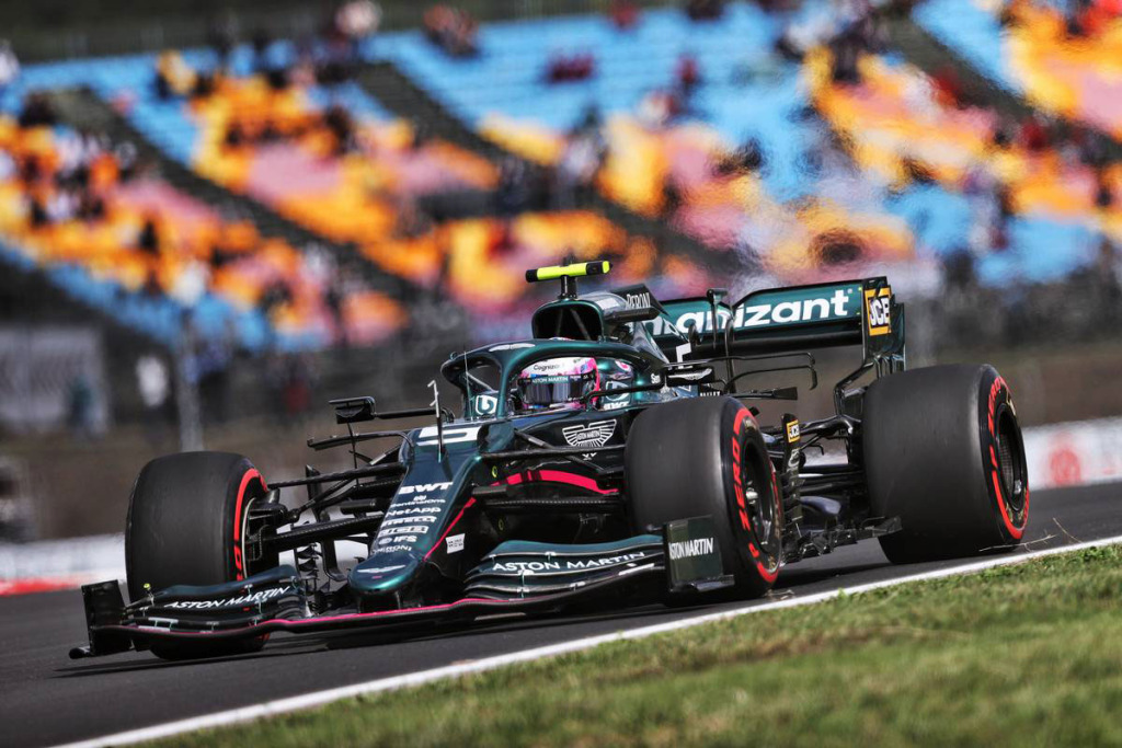 ベッテル、アストンマーティンF1では“以前よりも幸せ”と語るも