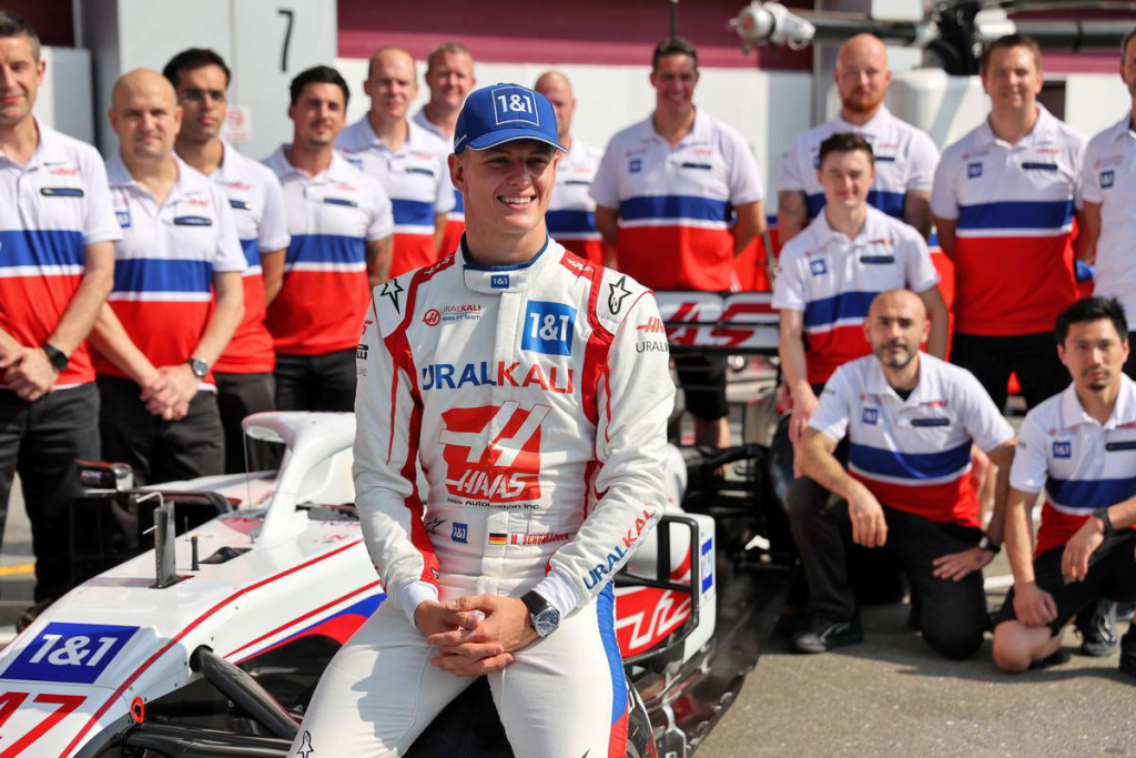 ポロシャツ 運ぶ ハース F1 チーム ハース F1 チーム メンズ