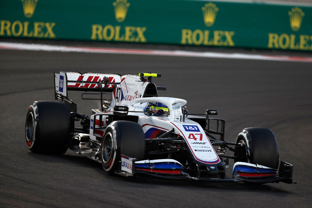 1/2 ヘルメット ハース フェラーリ F1 VF-22 マグヌッセン 2022 1/2 ヘルメット ハース フェラーリ F1 VF-22 マグヌッセン 2022 - メルカリ