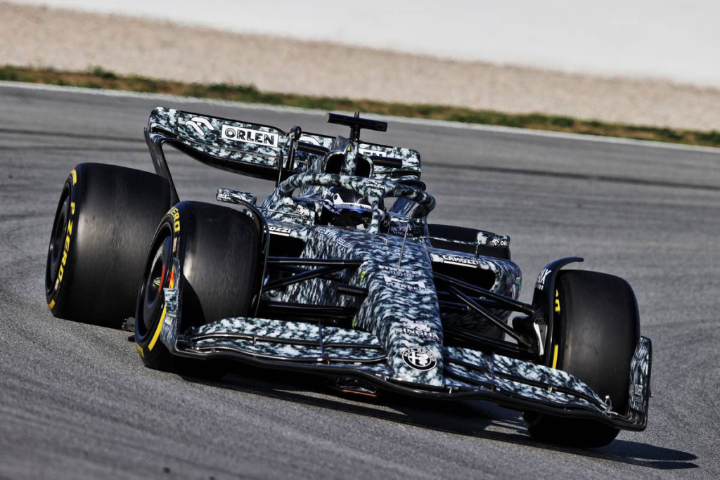 F1バルセロナテスト2日目午前タイム結果 リカルドがトップタイム サインツ ガスリーが続く Photo F1速報 F1速報