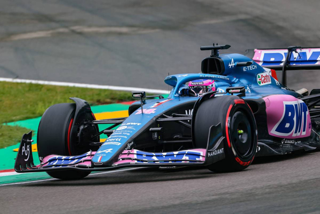 アロンソ「他のドライバーに負けないうちは、F1で走りたい」不運