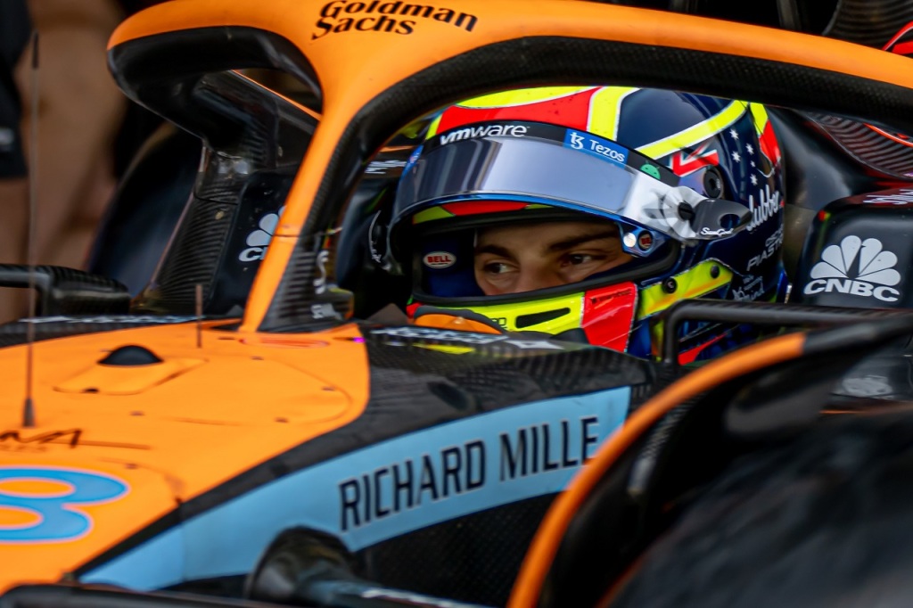 スパーク1/5マクラーレンO.ピアストリ 2023年デビューイヤー スパーク 1/5 ドライバーズ・ヘルメット マクラーレンF1 2023 F1