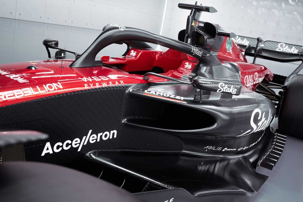 アルファロメオF1『C43』はサイドポンツーンとリヤエンドを一新。15mm