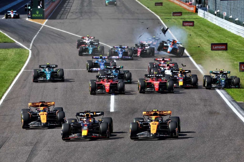 2023年F1第17戦日本GPには3日間で22万2000人が来場。決勝日はひさびさの“10万人超え”を記録- F1速報公式サイト -