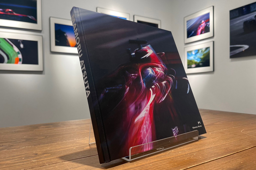 プロのレースカメラマンが語る、熱田護F1写真の魅力。写真展『P1』が