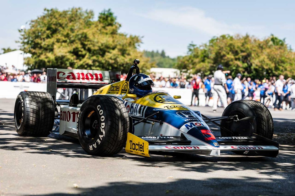 2026年F1日本GPの応援のぼりは全44種類。抽選販売申込は4月1日から