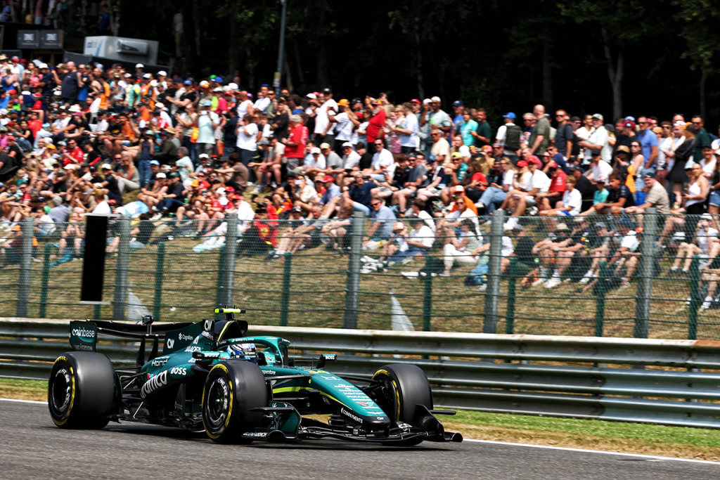 2026年F1日本GPの応援のぼりは全44種類。抽選販売申込は4月1日から