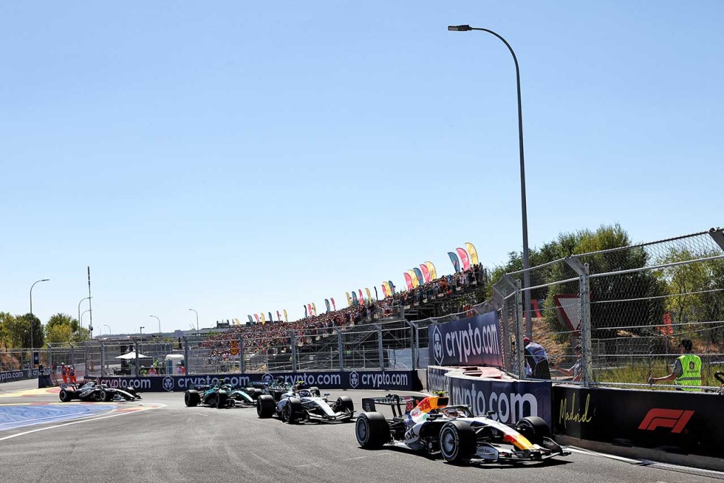 2026年F1日本GPの応援のぼりは全44種類。抽選販売申込は4月1日から