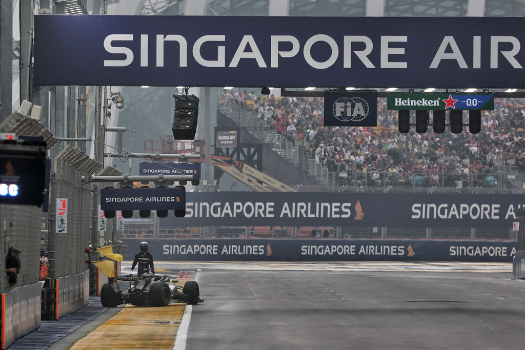 2026年F1日本GPの応援のぼりは全44種類。抽選販売申込は4月1日から